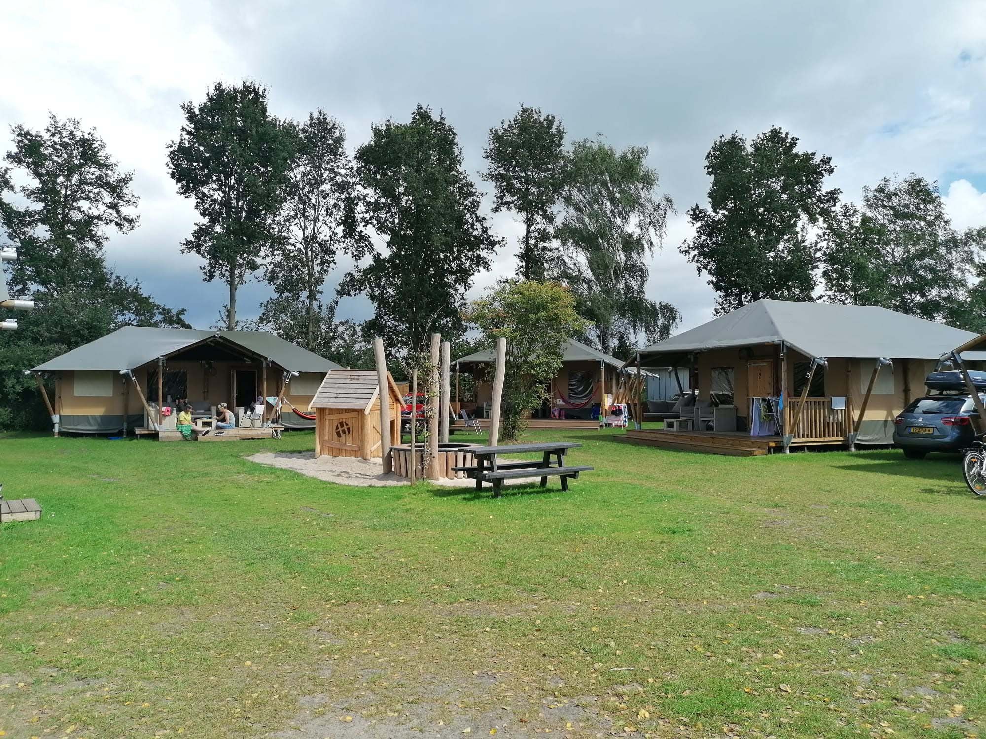 Charming glamping lodge!
